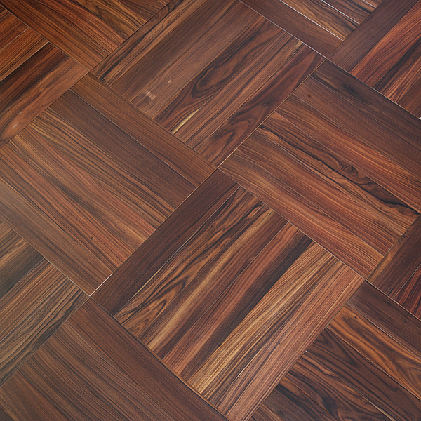 多層實(shí)木地板