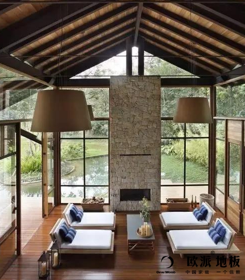 落地窗和木地板的結合！